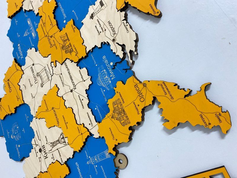 Деревянная карта Украины "Патріот", многослойная, Travel 250&times;165 см фото &mdash; Karta-Ukrainy.com.ua