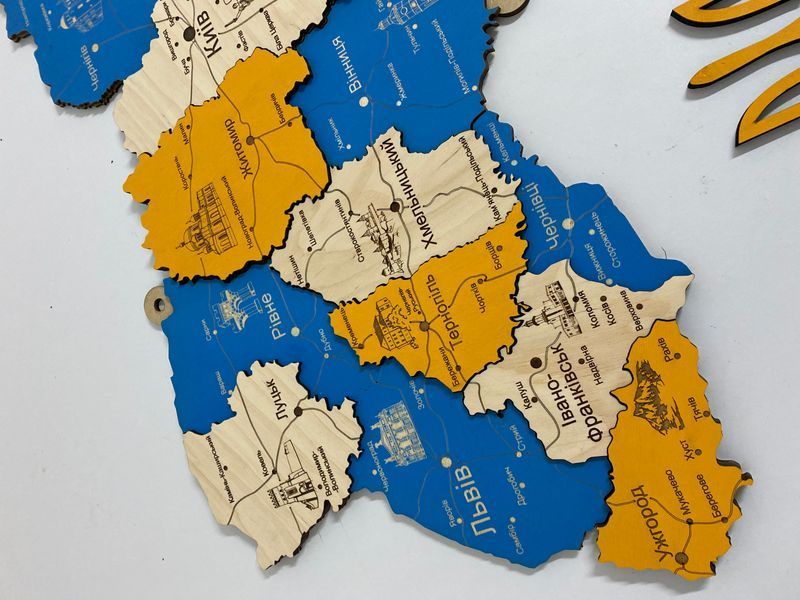 Деревянная карта Украины "Патріот", многослойная, Travel 250&times;165 см фото &mdash; Karta-Ukrainy.com.ua