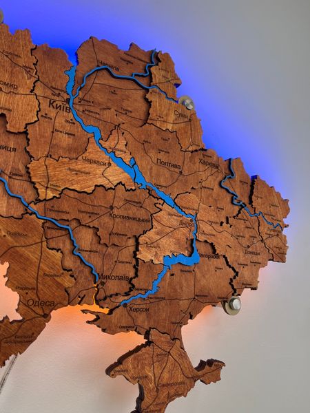 Деревянная карта Украины с подсветкой  "Тик " River, 70×47 см фото — Karta-Ukrainy.com.ua