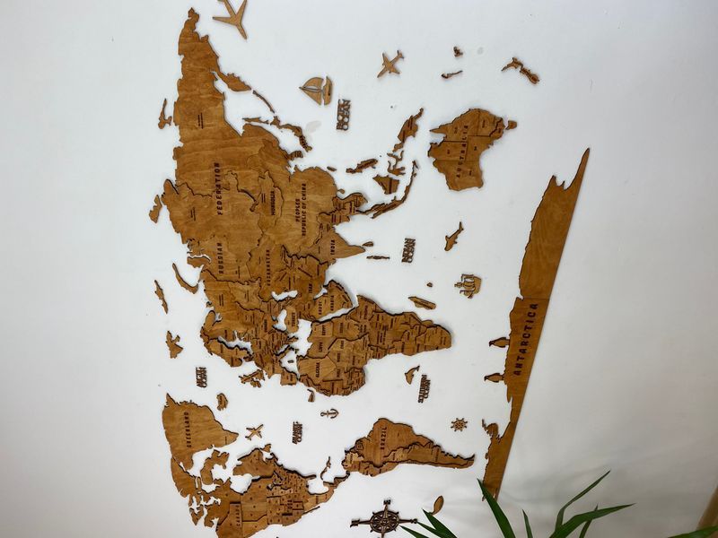Дерев'яна карта світу, багатошарова  "Natural" 300&times;175 см фото &mdash; Karta-Ukrainy.com.ua