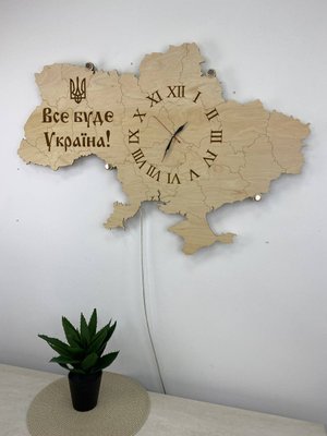 Декоративний настінний годинник з дерева у формі карти України 70х47 см фото — Karta-Ukrainy.com.ua