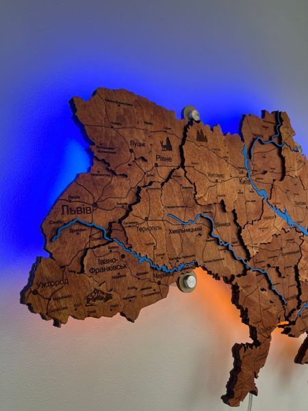 Дерев'яна мапа України з підсвіткою "Тік " River, 250&times;165 см фото &mdash; Karta-Ukrainy.com.ua