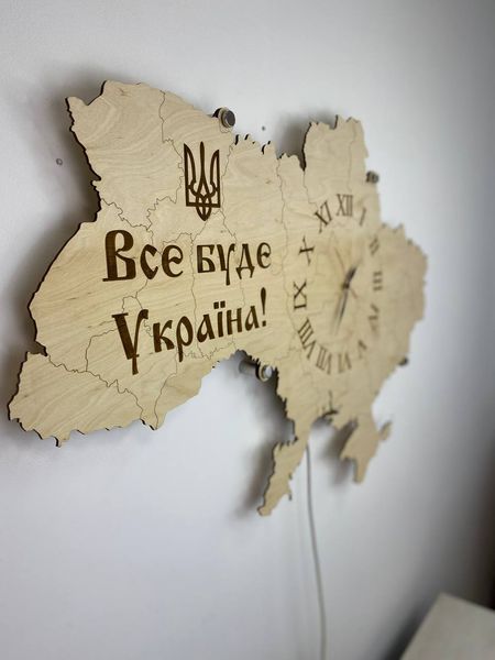 Декоративний настінний годинник з дерева у формі карти України 100х65 см фото — Karta-Ukrainy.com.ua
